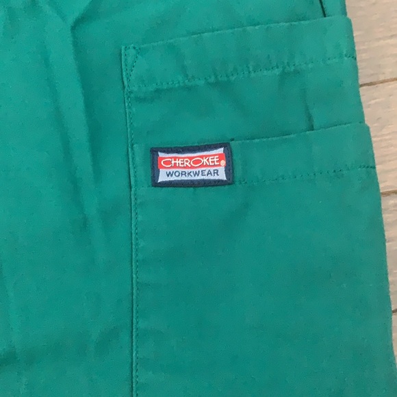 Cherokee Men’s Medium Green Scrub Pants - Picture 6 of 7